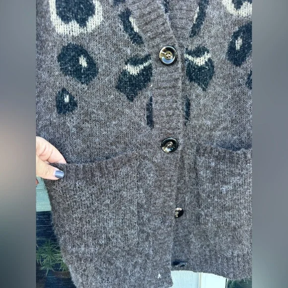 LUSH Women’s Leopard Cheetah Animal Print Cardigan Sweater - Picture 6 of 7